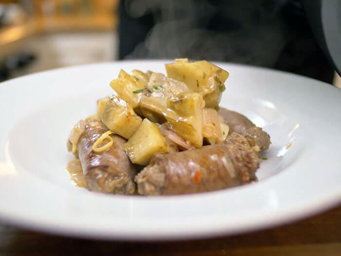 Braised Sausage with Artichoke
