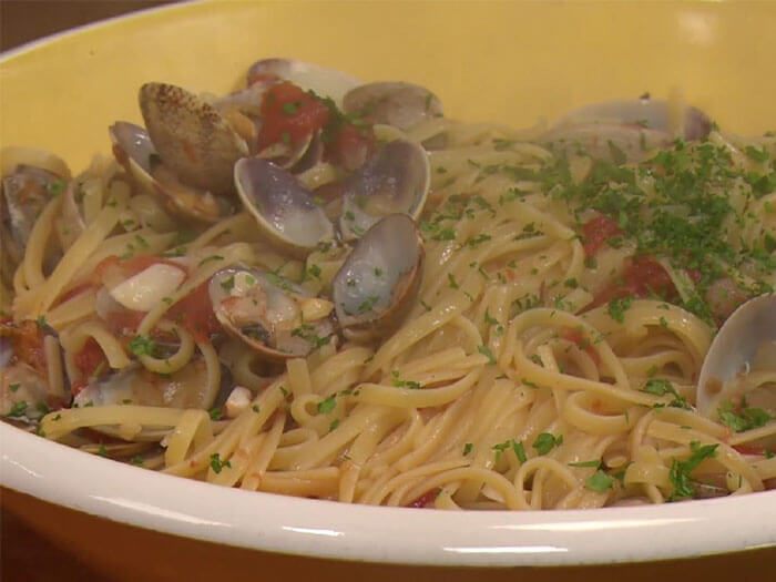 Linguine with Red Clam Sauce